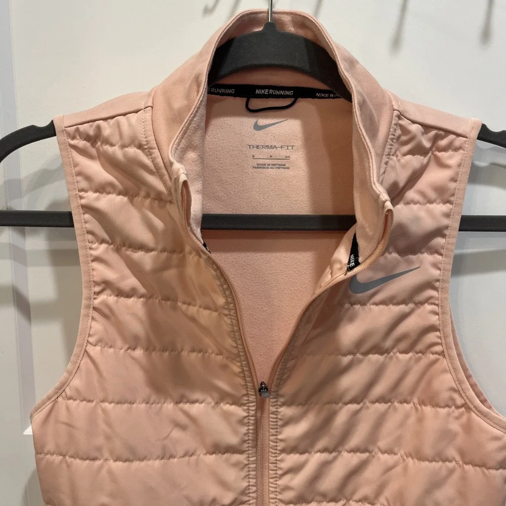 Nike Women's Arctic Pink Therma-FIT Essential Running Vest Size Small EUC